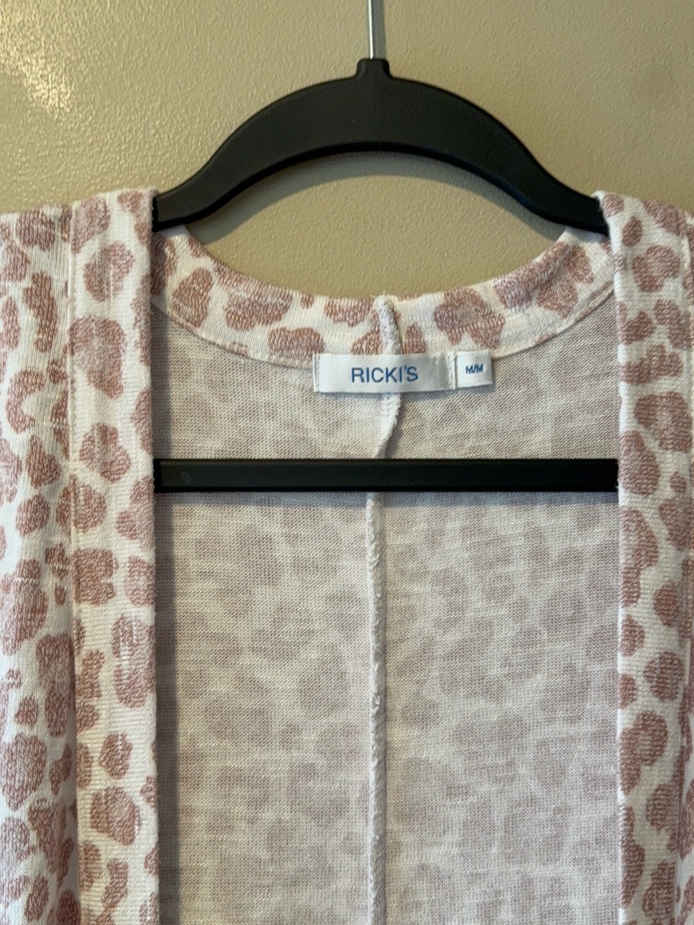 Ricki's Muted Tones Taupe/Blush/Off-White Animal Print Kimono Cardigan - Picture 3 of 16